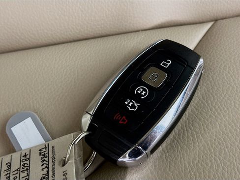 Used 2019 Lincoln Nautilus FWD image 44