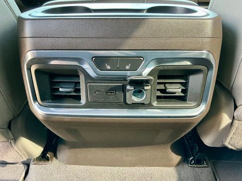 Used 2020 GMC Sierra 1500 SLT image 34