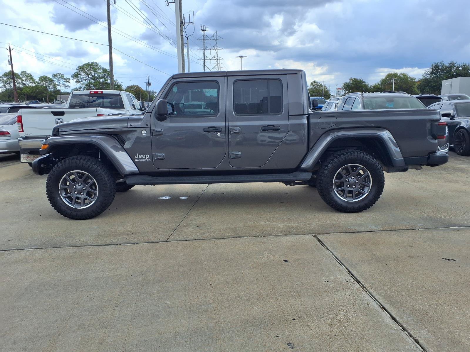 Used 2021 Jeep Gladiator Overland w/ Popular Equipment Package AWD/4WD image 25