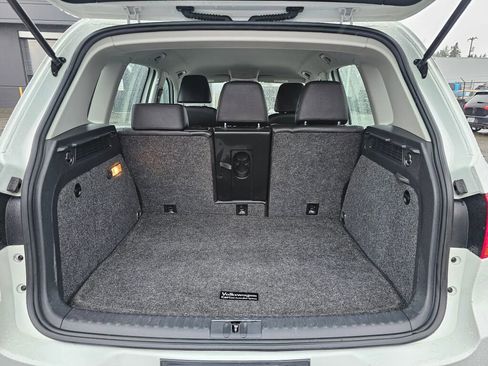 Used 2016 Volkswagen Tiguan SE image 12