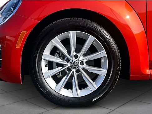 Used 2017 Volkswagen Beetle 1.8T SE image 11