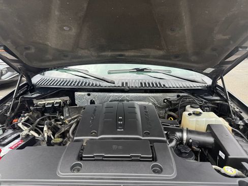 Used 2014 Lincoln Navigator 4WD image 36