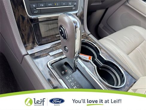 Used 2017 Lincoln Navigator L Select image 25