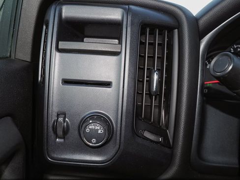 Used 2019 Chevrolet Silverado 1500 Custom w/ Custom Convenience Package image 29