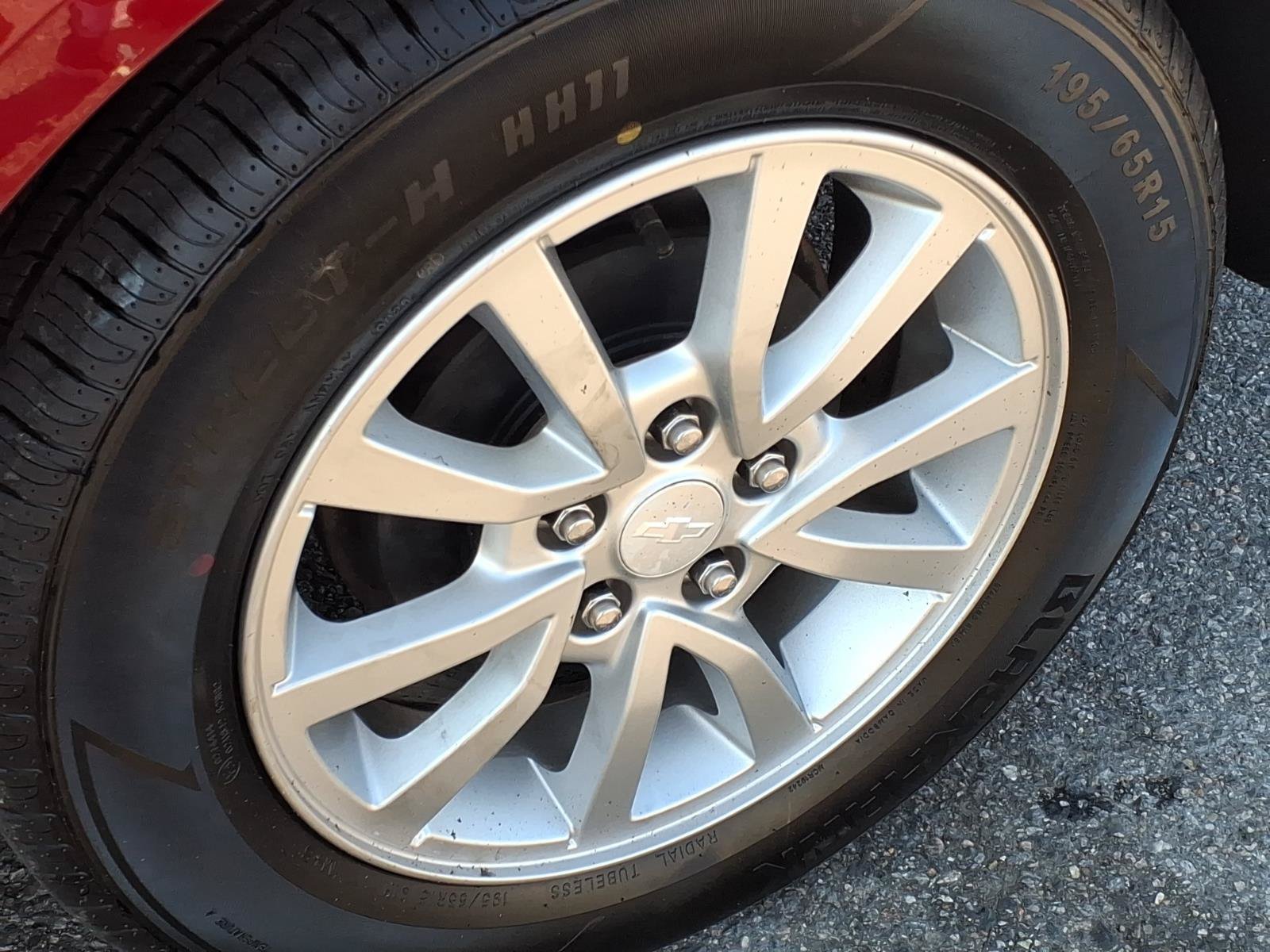Used 2019 Chevrolet Sonic LT FWD image 10