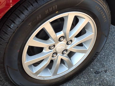 Used 2019 Chevrolet Sonic LT FWD image 10