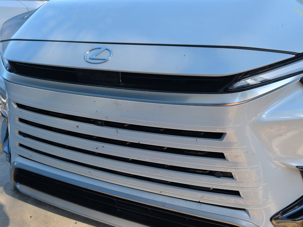 Used 2025 Lexus TX 500h AWD w/ Technology Package image 5