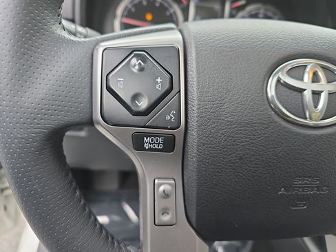 Used 2020 Toyota 4Runner Limited image 19