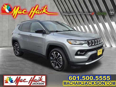 Used 2024 Jeep Compass Limited image 1