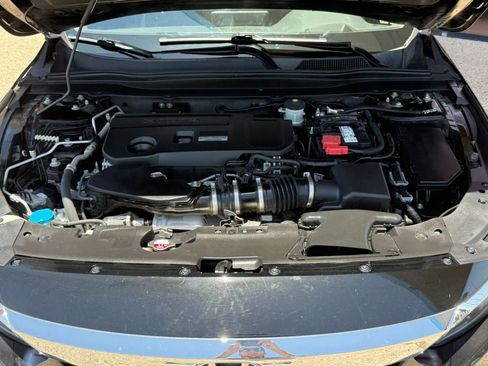 Used 2018 Honda Accord Touring image 22