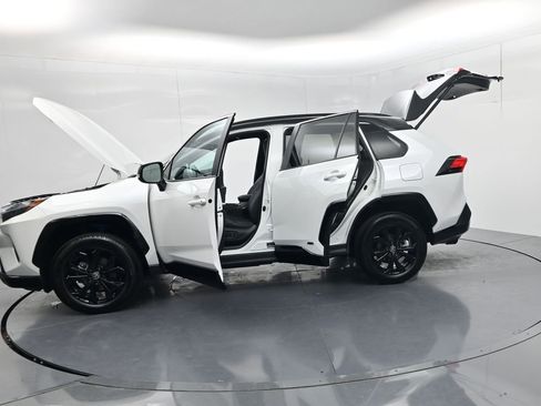Used 2024 Toyota RAV4 XSE w/ Weather Package AWD/4WD image 69