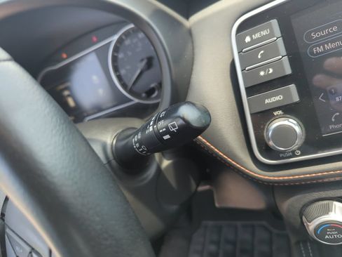 Used 2019 Nissan Kicks SR w/ SR Premium Package FWD image 24