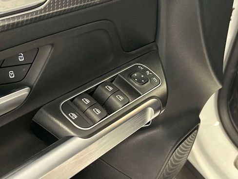 Certified 2022 Mercedes-Benz GLB 250 4MATIC image 16