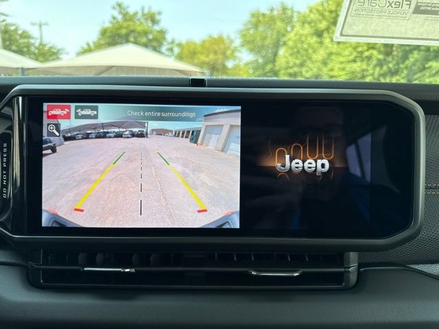 New 2026 Jeep Gladiator Mojave w/ Technology Group AWD/4WD image 15