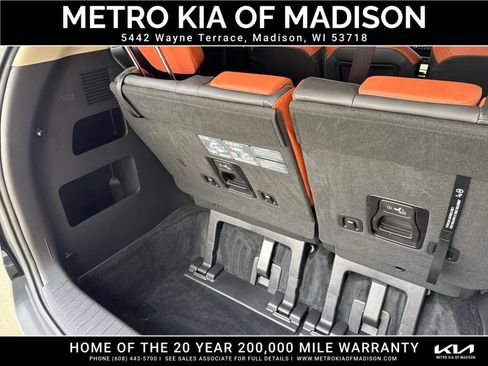 Used 2026 Kia Carnival EX FWD image 42