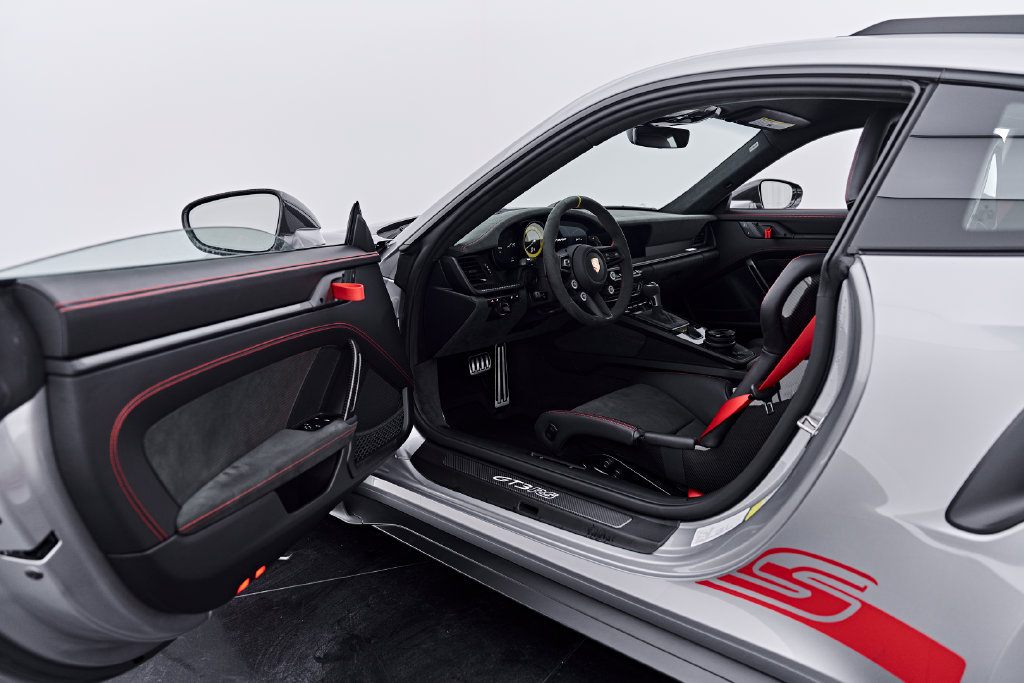 Used 2025 Porsche 911 GT3 RS w/ Weissach Package RWD image 45