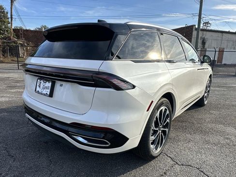 New 2026 Lincoln Nautilus Reserve image 7