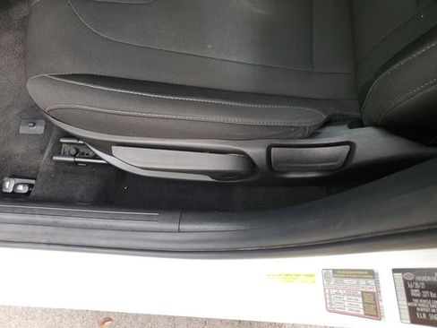 Used 2022 Hyundai Elantra SEL w/ Cargo Package FWD image 21