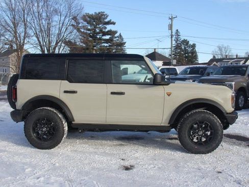 New 2026 Ford Bronco Badlands AWD/4WD image 2