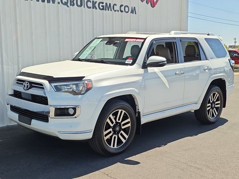 Used 2020 Toyota 4Runner Limited AWD/4WD image 3