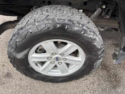 Used 2021 Ford F150 XLT image 12