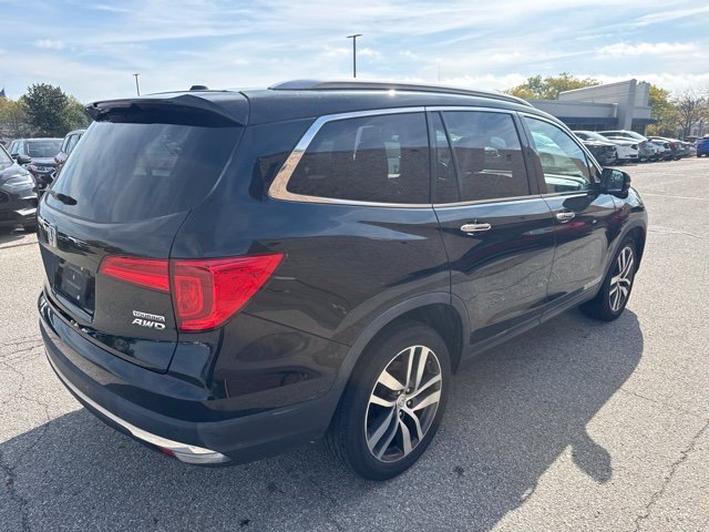 Used 2017 Honda Pilot Touring image 3