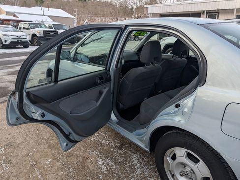 Used 2005 Honda Civic Hybrid Sedan image 9