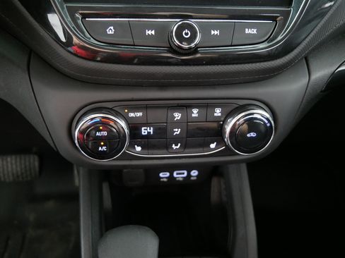 Used 2023 Chevrolet TrailBlazer LT w/ Convenience Package AWD/4WD image 23