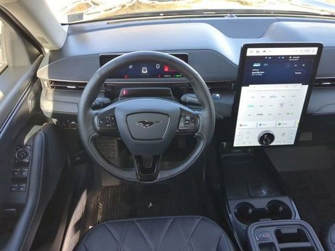 Used 2025 Ford Mustang Mach-E Select w/ Comfort Package Lite image 15