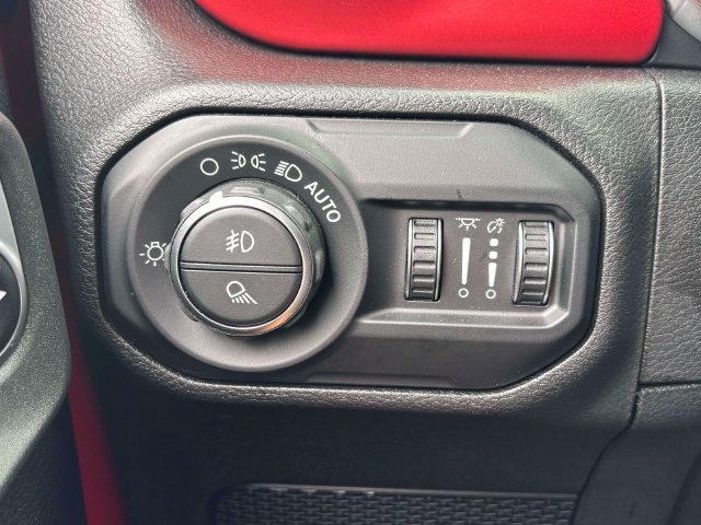 Used 2020 Jeep Gladiator Rubicon AWD/4WD image 15