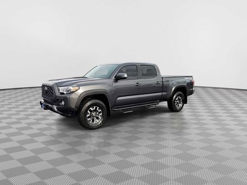 Used 2022 Toyota Tacoma TRD Off-Road w/ Black Out Package (TMS) image 4
