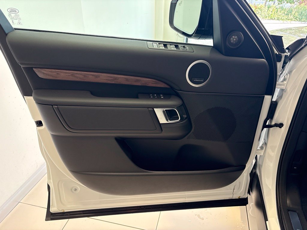 New 2026 Land Rover Discovery S AWD/4WD image 37