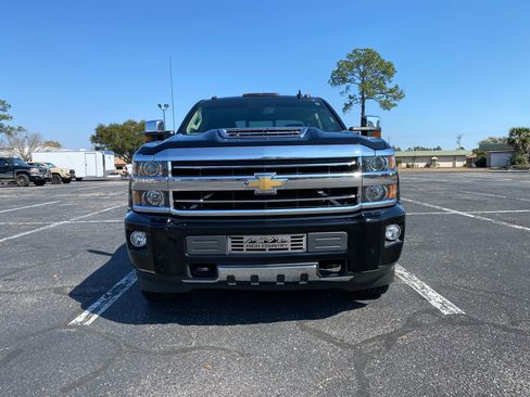 Used 2019 Chevrolet Silverado 3500 High Country w/ Duramax Plus Package image 3