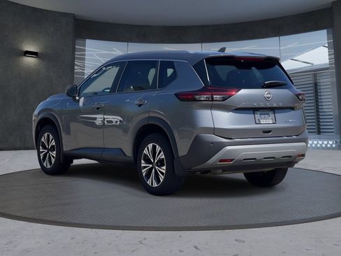 Used 2023 Nissan Rogue SV w/ SV Premium Package AWD/4WD image 3