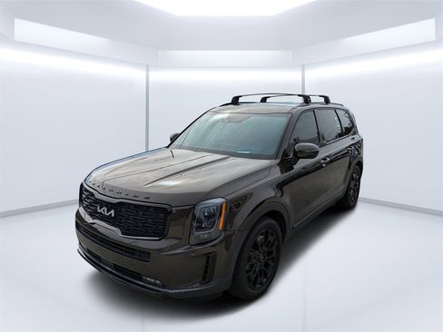 Used 2022 Kia Telluride SX w/ SX Prestige Package image 7
