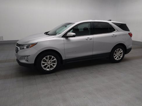 Used 2019 Chevrolet Equinox LT FWD image 2