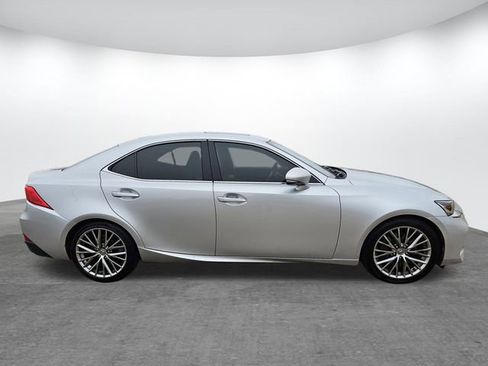 Used 2017 Lexus IS 200t image 3