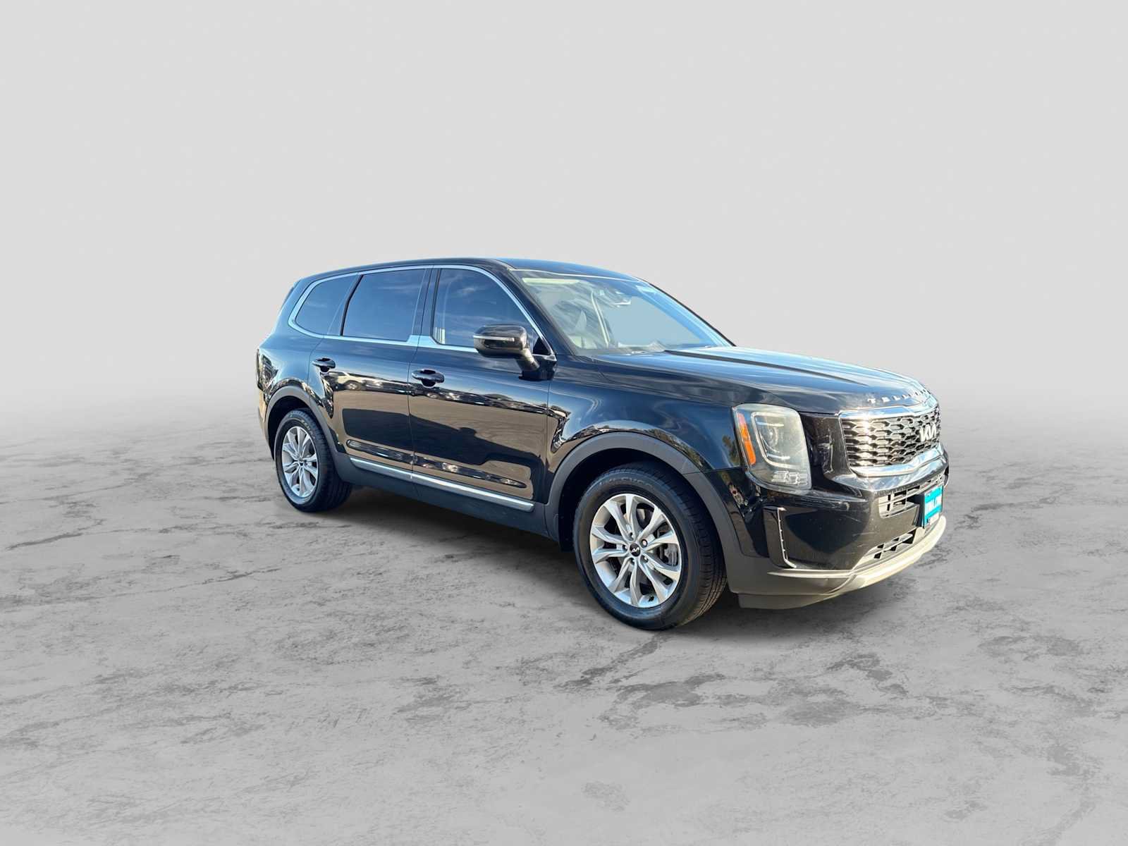 Used 2022 Kia Telluride LX AWD/4WD image 2