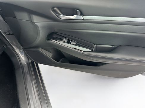 Used 2023 Nissan Altima 2.5 SV image 28