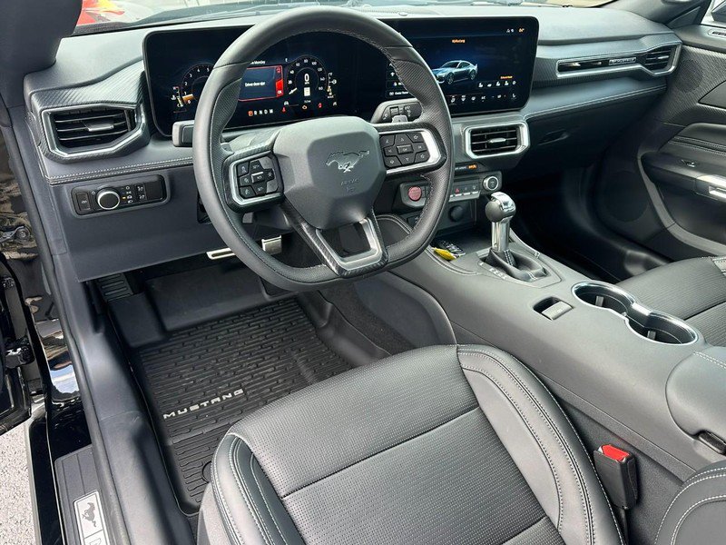 Used 2025 Ford Mustang GT Premium RWD image 9