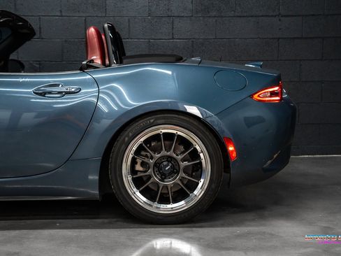 Used 2020 MAZDA MX-5 Miata Grand Touring image 13