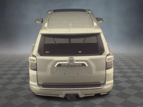 Used 2016 Toyota 4Runner Limited AWD/4WD image 5