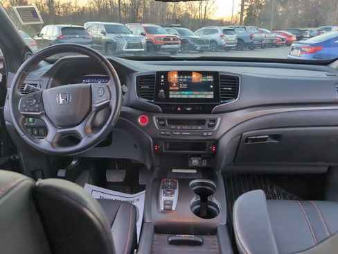 Used 2023 Honda Passport TrailSport image 18