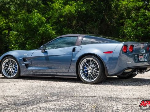 Used 2011 Chevrolet Corvette ZR1 w/ Preferred Equipment Group RWD image 3