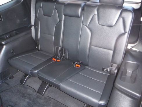 Used 2025 Kia Telluride AWD image 46