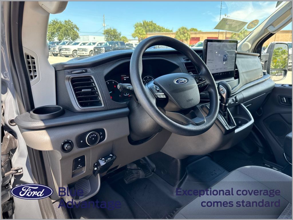 Certified 2024 Ford Transit 350 XL AWD/4WD image 4
