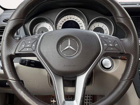 Used 2014 Mercedes-Benz C 300 4MATIC Sedan image 18