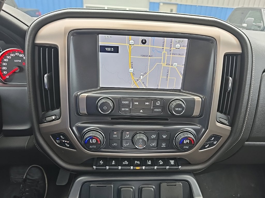 Used 2015 GMC Sierra 2500 Denali w/ Duramax Plus Package AWD/4WD image 26