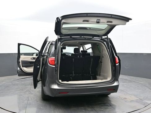 Used 2023 Chrysler Voyager LX FWD image 62