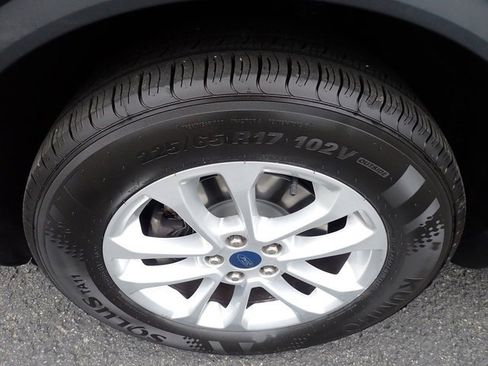 Certified 2022 Ford Escape SE w/ Cold Weather Package image 12